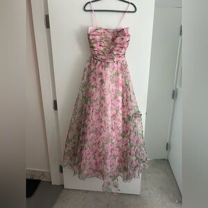NWT - Mac Duggal Floral Chiffon Gown - Size 8